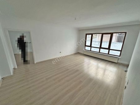 Mamak Belediyesi Yakınında Ana Cadde Üzerinde 5+1 Satılık Dublex