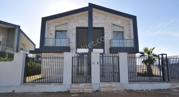 Döşemealtı Yeşilbayır'da Site İçinde 4+1 Villa