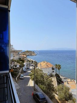 Deniz Manzaralı Merkezde 2+1 Kısmi Eşyalı Satılık Daire