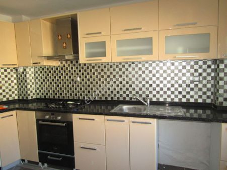 Yıldırımumurbey Çimencd 2+1 120m2 5.kat(içi Yapılı,ankastre Mutfaklı) Kiralık Daire