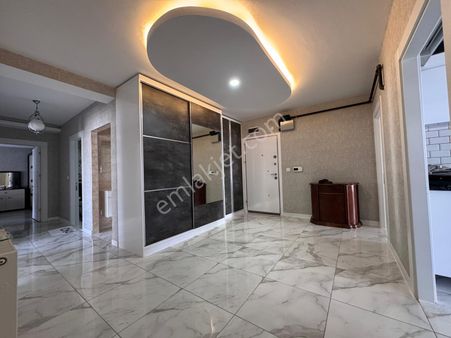 ▃çiftçioğullarından▃ Merkezde 3+1 Geniş Site Dairesi