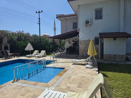 Eval Emlak'tan Müstakil Havuzlu, 3 Cephesi Yol, Köşe Parsel 3+1 Dubleks Villa