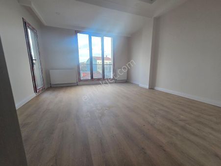 Arnavutköy Karlıbayır Mahallesi’nde 4+2 Köşe Başı Dublex