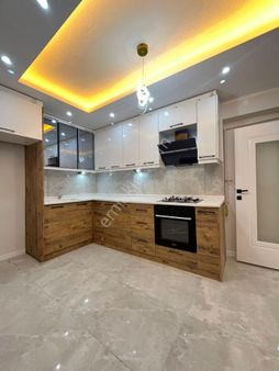 Mç Emlak'tan Plevne Mahallesin'de 3+1 Satılık Daire