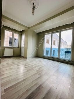 Emir Emlak 2 Den 2+1 Satılık Ferah Daire