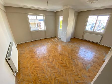 Acill Buca Efeler Mah.de 3+1 120m2 Dgazlı Arakat Çift Cepehli Satılık Daire