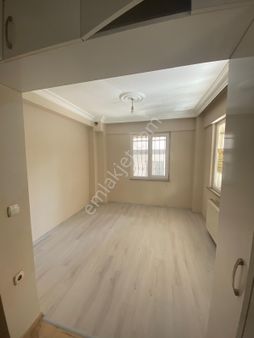 Arı Emlak'tan Satılık 75m2 Yüksek Giriş Daire