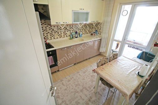 Gamze Emlak'tan Tandoğan'da^asansörlü^full Yapılı Altta Daire!