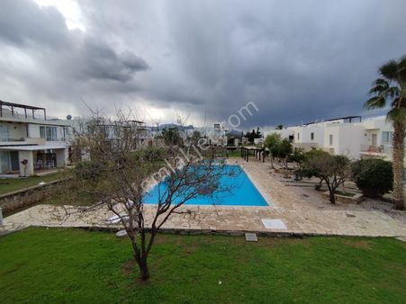 Girne Esentepe Turtle Bay Sitesinde Dağ Ve Deniz Manzaralı, Eşyalı Satılık 2+1 Penthouse !!