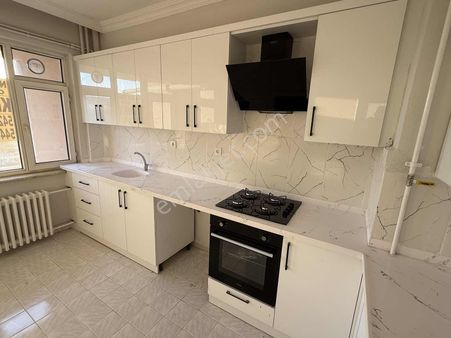 Net Emlaktan Ful Yapılı Ara Kat Güney Cephe 3+1 Yola Sıfır