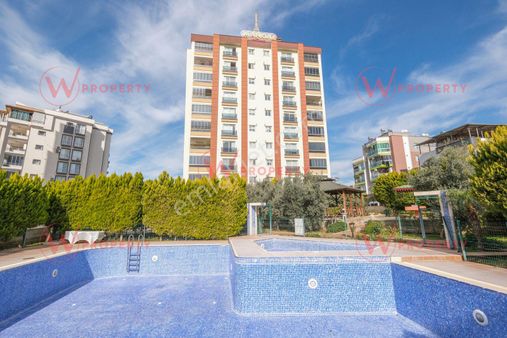 W Property 50.yıl'da Havuzlu Kızartma Mutfaklı Geniş 4+1
