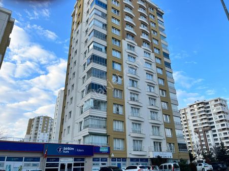 Arslan Mülk Ofisi // İldem'de 4+1 Harika Konumda Suat Altın Dairesi