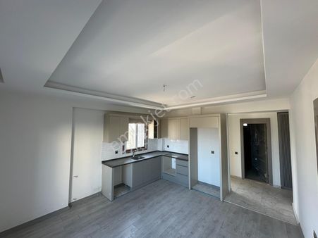 Üstünkent - Ayaş'ta Merkezi Satılık Ebeveyn B. 2+1 Havuzlu Daire