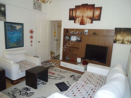 Aydınlıkevlerde 1+1 Eşyalı Kiralık Daire Gizem Emlaktan