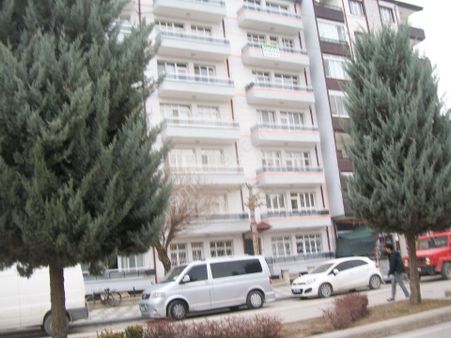 Dairemiz 3+1 Mimar Sinan Mah.çerkez Mez.karşısındadır