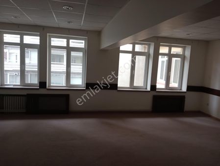Kızılay Merkezde Atatürk Bulvarı Üzerinde 46 M2 Kiralık Ofis