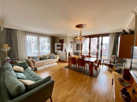 Bostancı Marmaraya Ve Sahile Yakın *eşyalı* 3+1 Kombili Kiralık Daire