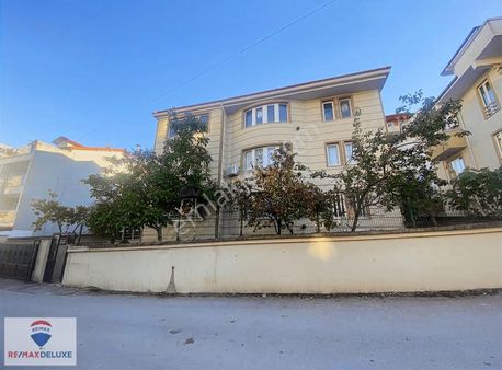 Bağçeşme'de Komple Yenilenmiş 130m2 3+1 Kiralık Daire