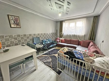 Tuzluçayır Göbek Yakınında Balkonlu 2+1 Satılık Daire