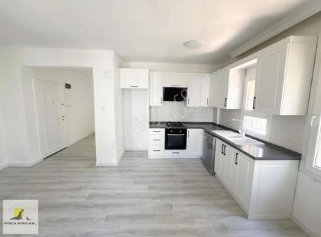 Foça Merkezde | Tadilatlı L Geniş Bahçeli | 3 Cepheli | Eşyasız