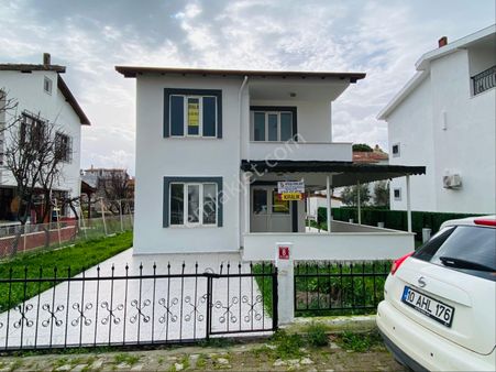 Ateş Emlaktan Site İçi Müstakil Kiralık Bahçeli 3+1 Villa