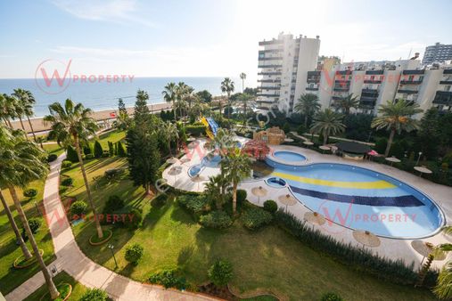 W Property Liparis 2'de Panoramik Deniz Manzaralı Kiralık 5+1