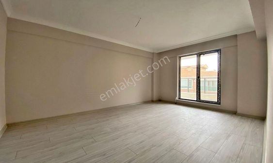 Kanuni'de Caddeye Yakın Full Yapılı 3+1 Satılık Daire !