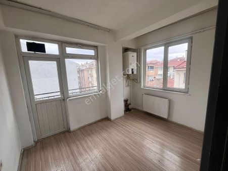 Century21 Vizyon’dan Anadolu Üni. Yakını 1+1 Kiralık Daire