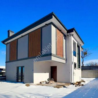 Kayseri Hacılar Da Satılık 5+2 Lüks Villa