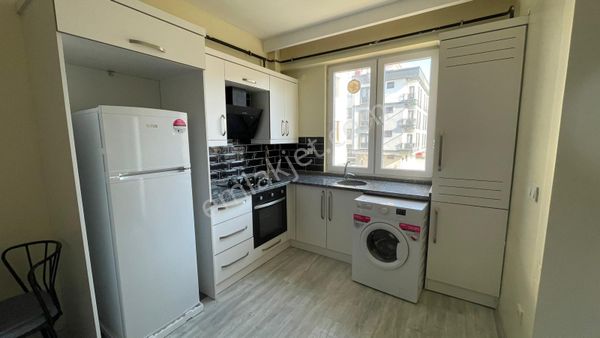 Cumhuriyet Mah 65 M2 Sıfır Eşyalı 1+1 Daire