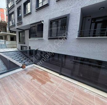 Küçekmece Cennet Mah. Satılık 120 M2 Sıfır Otoparklı Balkonlu Giriş Daire