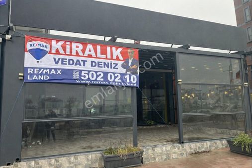 Remaxland’den Kiralık Cengiz Topel Caddesinde Dükkan