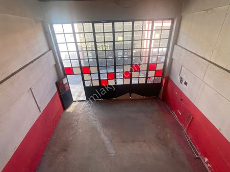 Binyapıdan Hacıeyüplü İzmr Asv. Yaknı Sanayi İşyeri