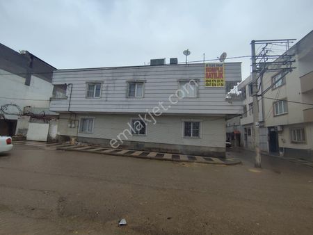 Ayyıldız Emlaktan Fırsat 254 M2 Bahçeli Köşe Başı Cadde Üzeri Mustakil