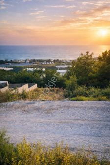 İncekumda Satılık 585 M2 Parsel Deniz Manzaralı Önü Açık