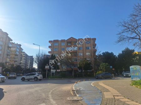 Esen'den Barbaros Cadesinde Doğu Cephe Site İçi Kiralık Daire