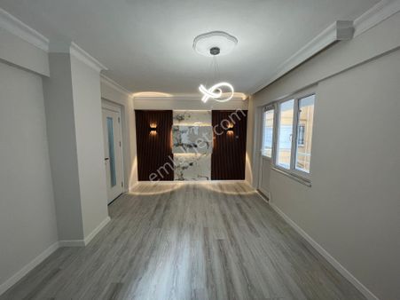 Parstan Sarıkızda Full Tadilatlı Doğalgazlı Ayrı Mutfaklı 2+1