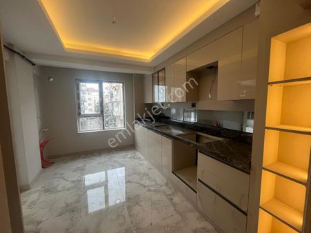 Mç Emlak'tan Atatürk Mahallesin'de 3+1 Satılık Daire