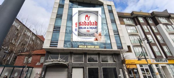 Kağıthane Merkezde Metroya Yakın İmalat Showroma Uygun Kiralık Ofis Katı