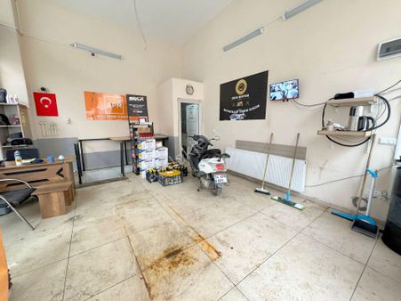 Mertcan'dan Kaynarca Mah.depolu Ön Kullanım Alanlı Dükkan