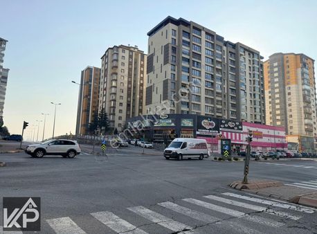 Köşk Mahallesinde Satılık Geniş Ve Ferah 4+1 Satılık Daire