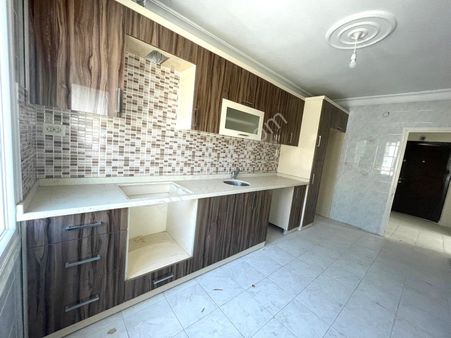 Mezitli Atatürk Mah.de Bağımsız Mutfaklı 3+1 Satılık Daire