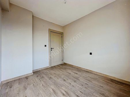 Yenimahalle Batıkent Yeni Batı Ara Kat İskanlı Satılık 2+1 Daire