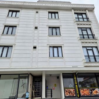 Arnavutköy Merkez | Sıfır Binada | 2+1 Çatı Katı Kiralık Daire