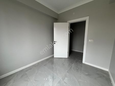 Gölcük Piyalepaşa Mah. 2+1 Ara Kat Daire