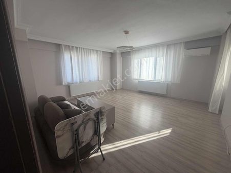 Kocaeli Gölcük Çarşı'da 105m2 3+1 Arakat Satılık Daire