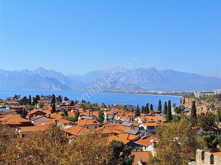 Kaleiçi Üçkapılar Karşısı Satılık Asansörlü Arakat 2+1 Daire