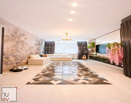 Regnum'da Mimari Tasarımlı 2+1 Daire - Nuev