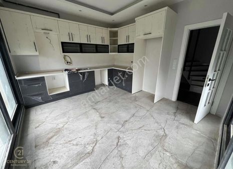 C21 Bal'dan Toygar Mah. Geniş Teraslı Satılık 4+1 Villa