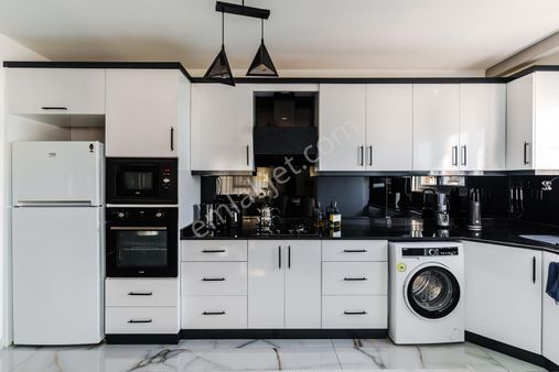 Mahmutlarda Masrafsız Ful Yapılı Denize 2.bina Satılık Daire